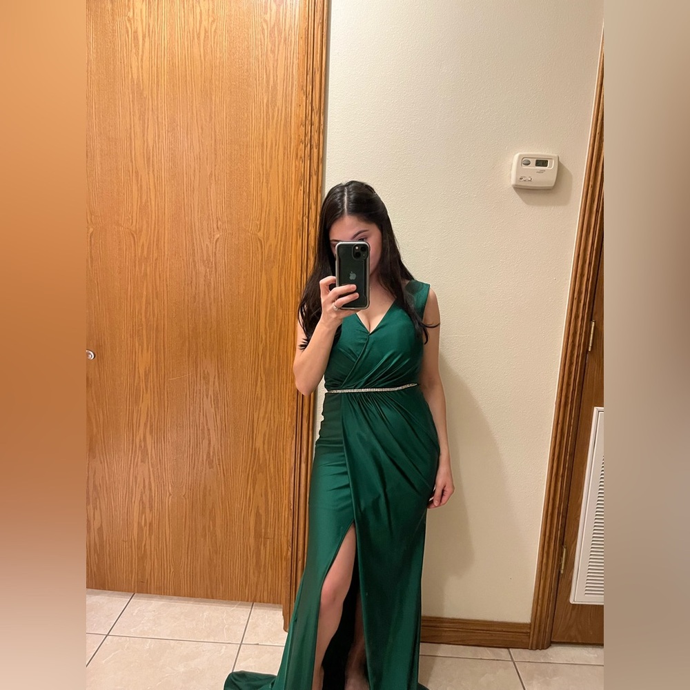 Long formal green special occasion dress size small